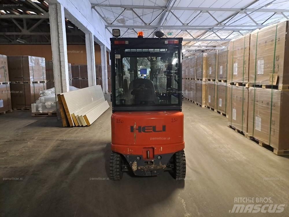 Heli CPD25-GD2 Andere Gabelstapler