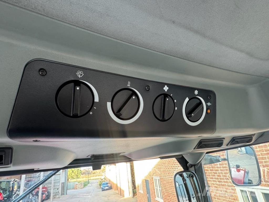 CASE MX 135 Traktoren