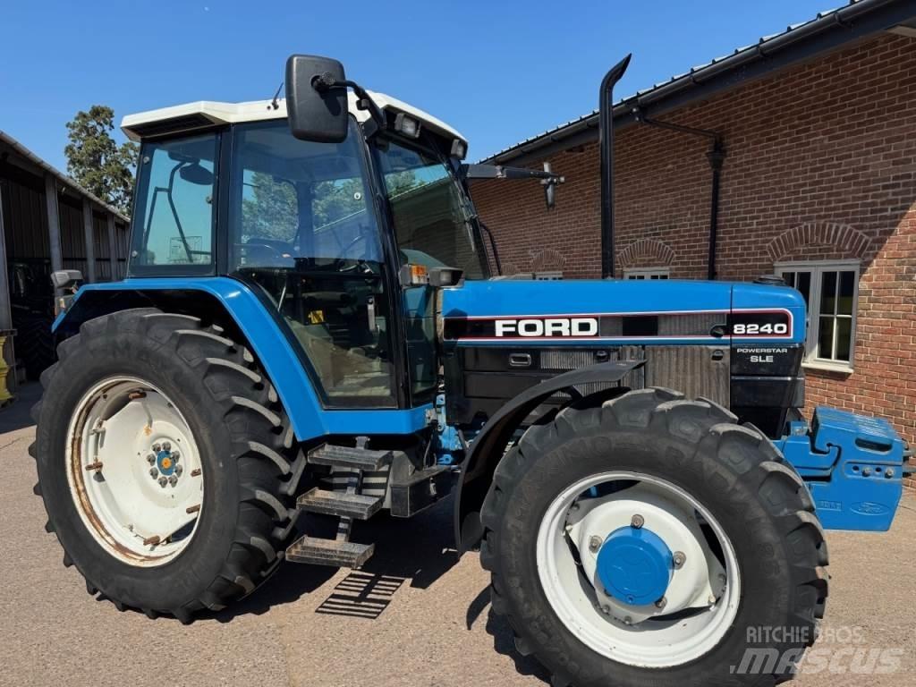 Ford 8240 SLE Traktoren