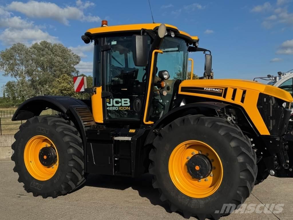 JCB 4220 iCON Traktoren