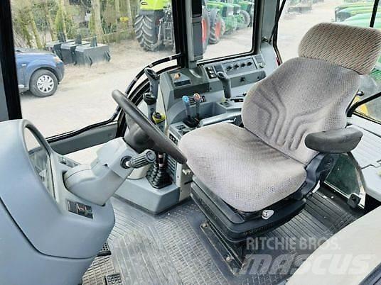Valtra T160 Traktoren