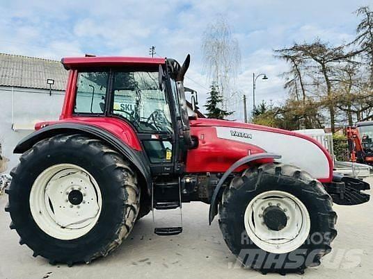 Valtra T160 Traktoren