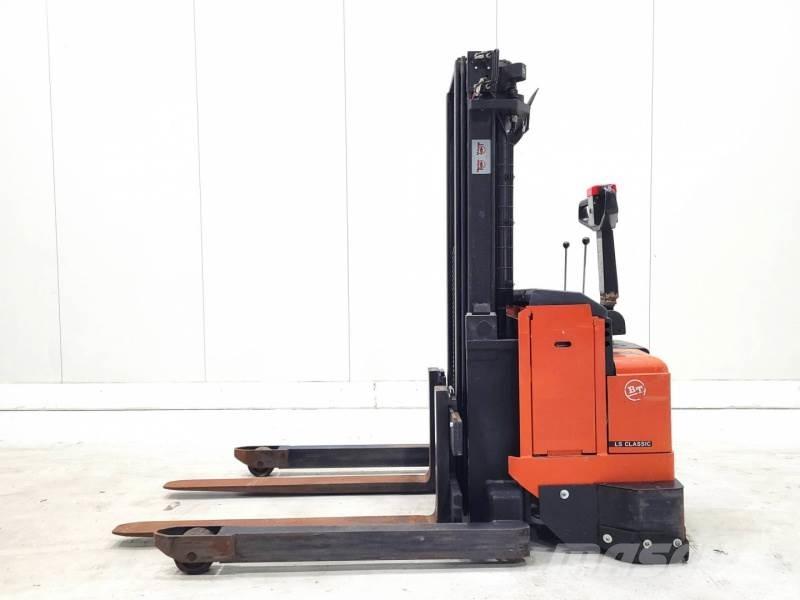 BT LST1350/12 Deichselstapler