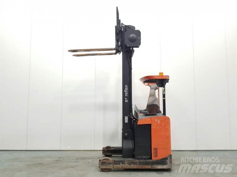 BT RRE160 Schubmaststapler