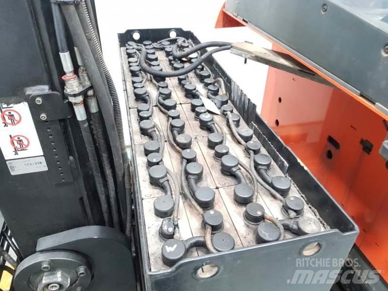 BT RRE160 Schubmaststapler