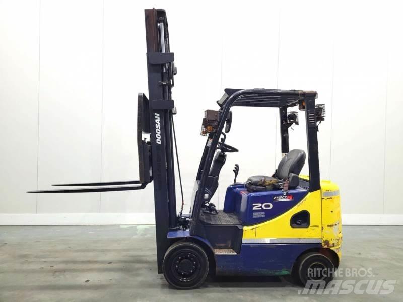 Doosan D20SC-5 Diesel Stapler