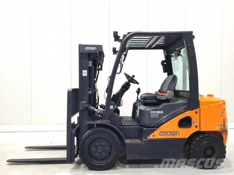Doosan D30S-07 Diesel Stapler