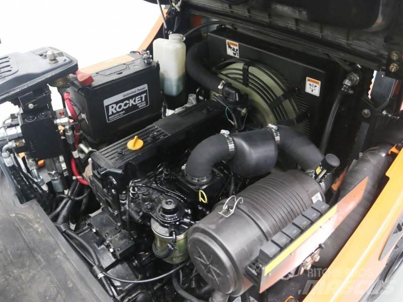 Doosan D30S-5 Diesel Stapler