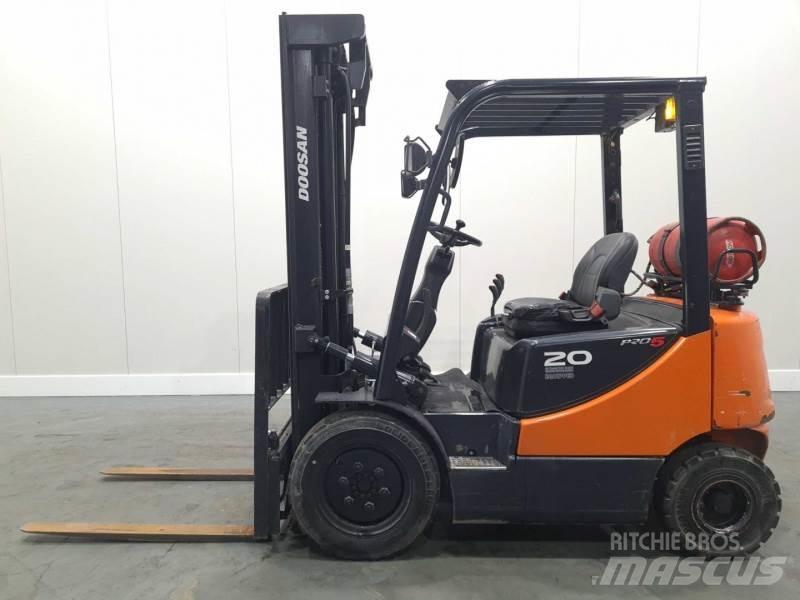Doosan G20 Gas Stapler