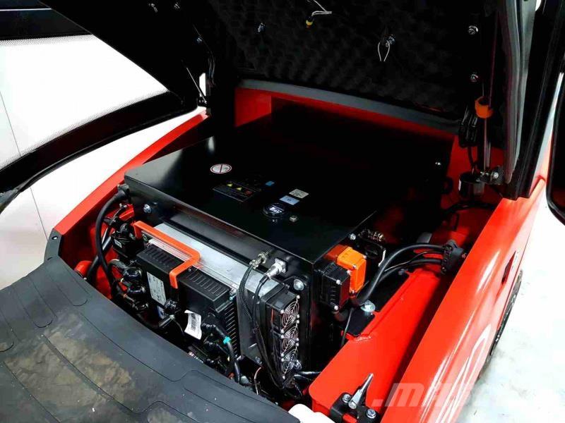 EP EFL253B 205 FC RENTAL Elektro Stapler