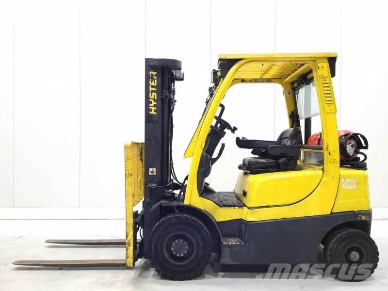 Hyster H2.0FT Gas Stapler