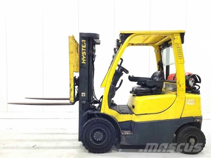 Hyster H2.0FT Gas Stapler