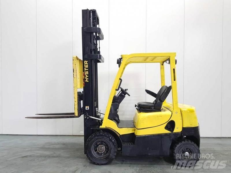 Hyster H2.0XT Diesel Stapler