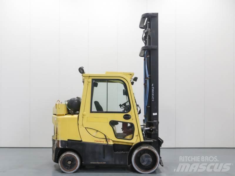 Hyster S7.00FT Gas Stapler