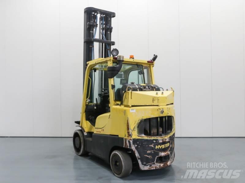 Hyster S7.00FT Gas Stapler