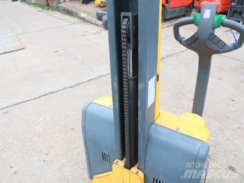Jungheinrich EMC110 Handhubwagen