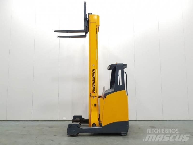 Jungheinrich ETV320 Schubmaststapler