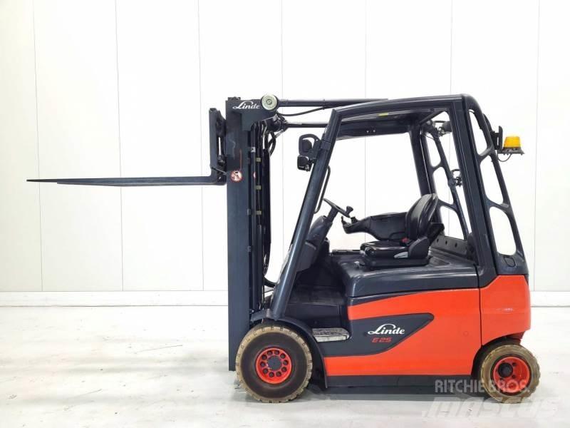 Linde E25-01 Elektro Stapler
