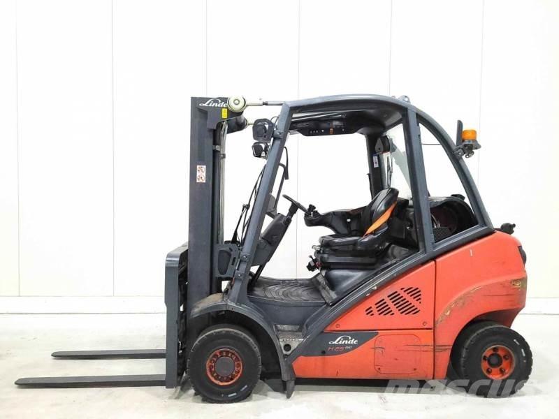 Linde H25T-02 Gas Stapler