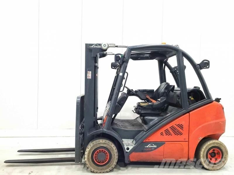 Linde H25T-02 Gas Stapler