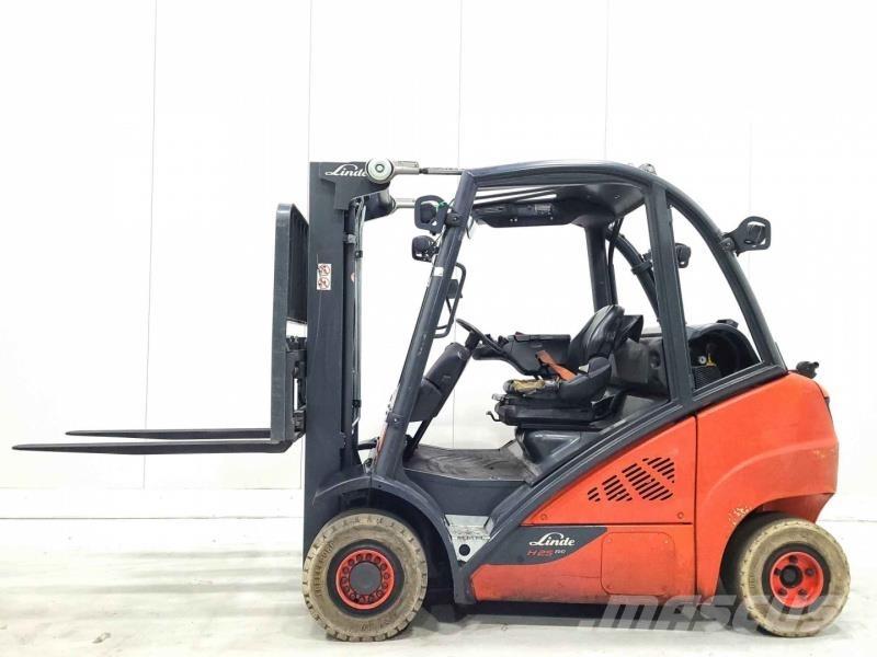 Linde H25T-02 Gas Stapler
