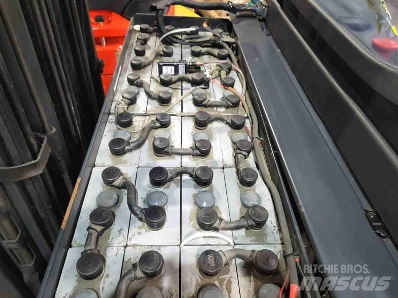 Linde R14-01 Schubmaststapler