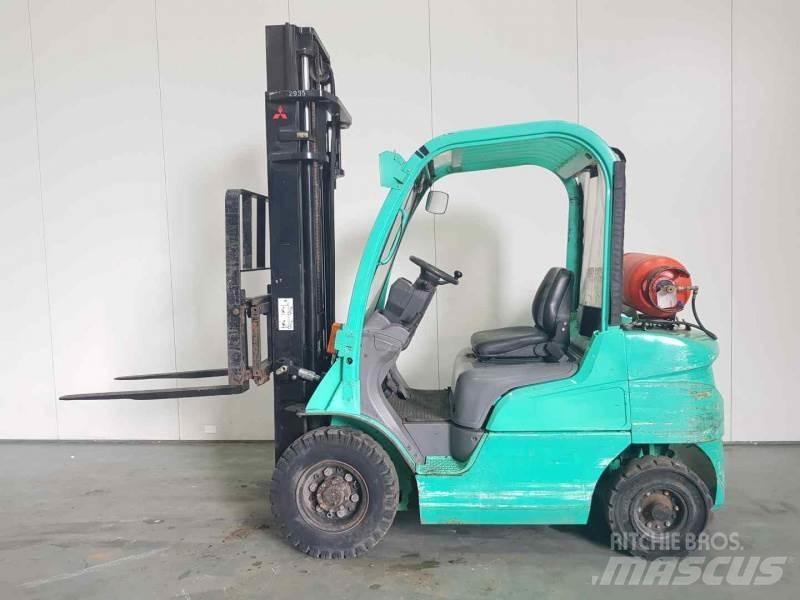 Mitsubishi FG25N Gas Stapler