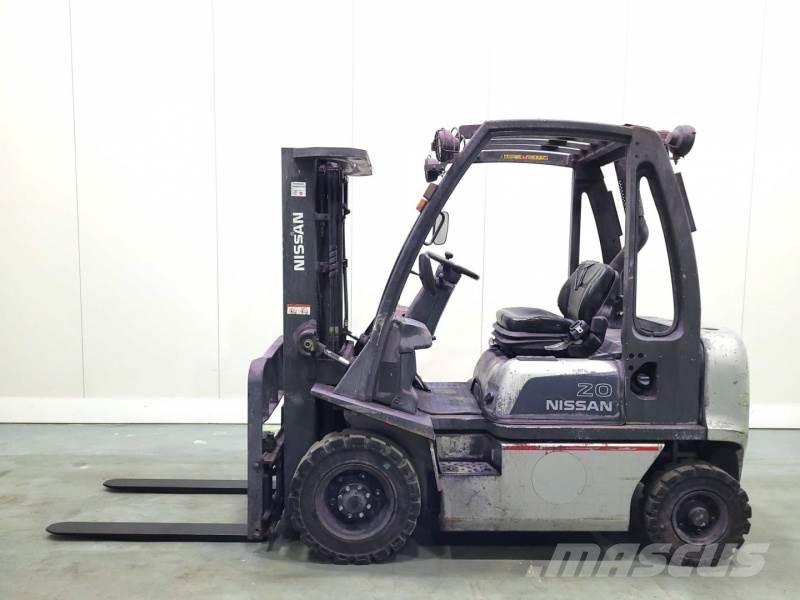 Nissan FD02A20 Diesel Stapler