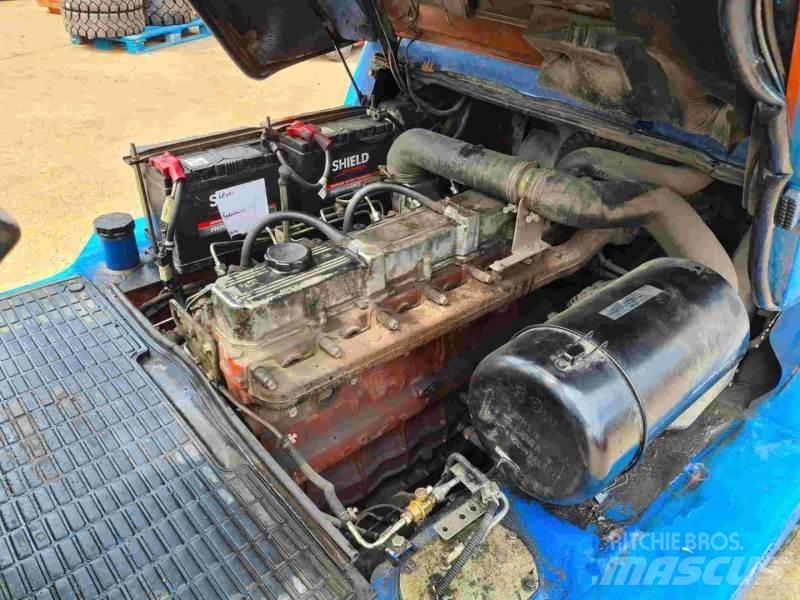 Nissan FO4D40Q2 Diesel Stapler