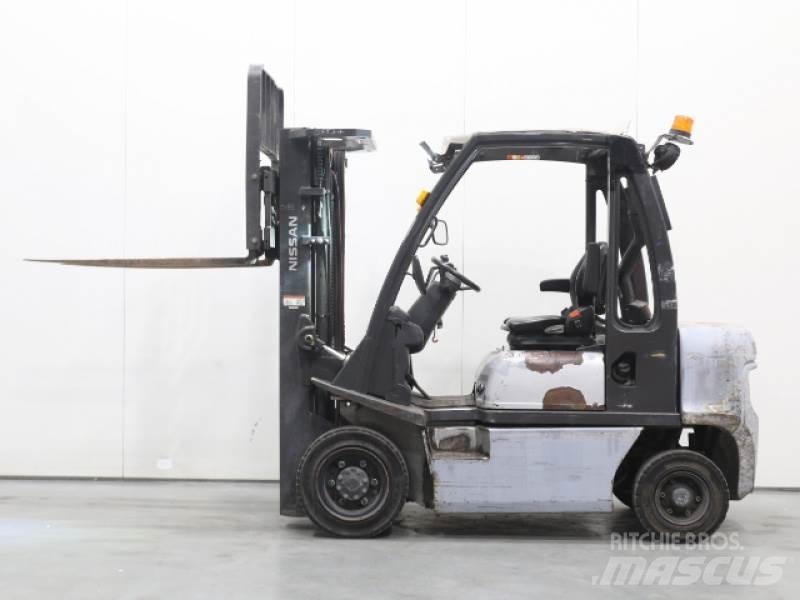 Nissan Y1D2A25Q Diesel Stapler