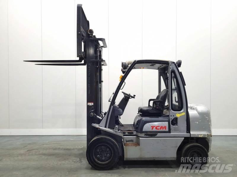 Nissan YG1D2A32H Diesel Stapler