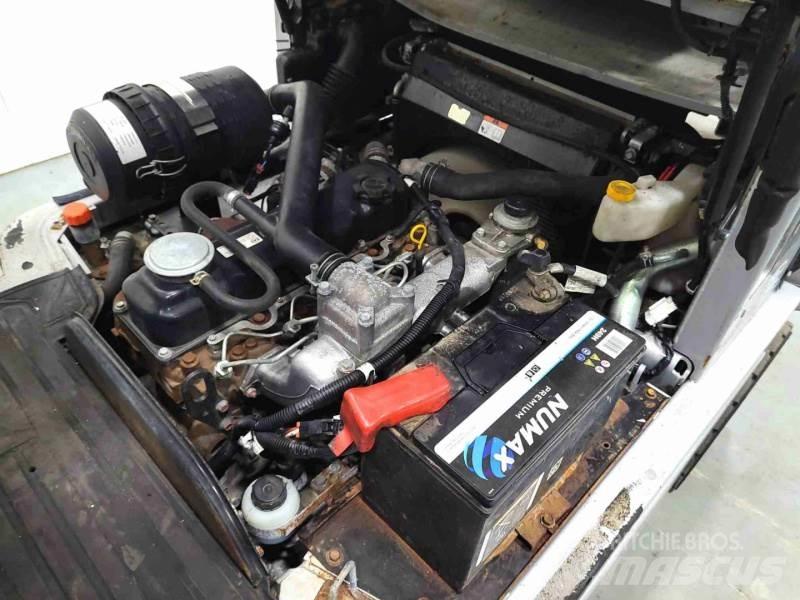 Nissan YG1D2A32H Diesel Stapler