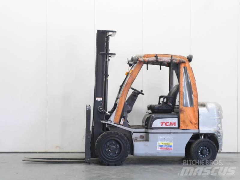 Nissan YG1D2A32H Diesel Stapler