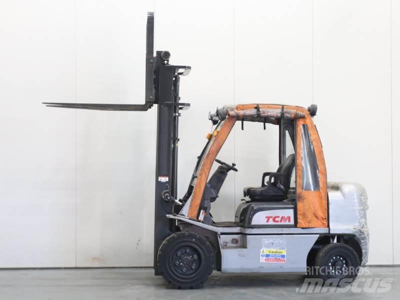 Nissan YG1D2A32H Diesel Stapler