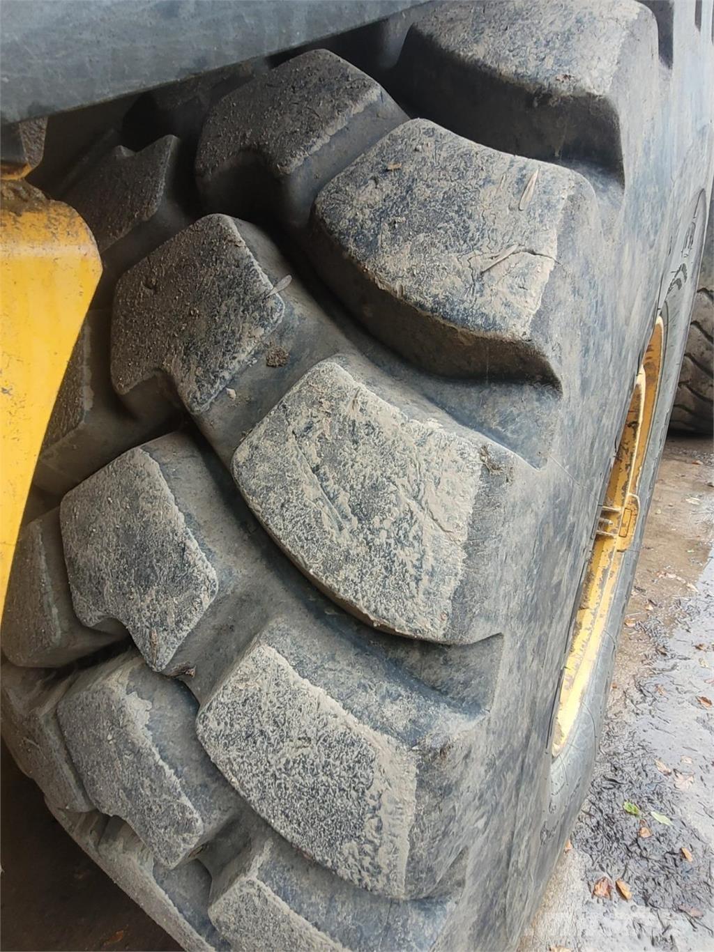 Volvo A40F Dumper - Knickgelenk