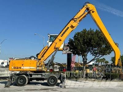Liebherr A934C Materialumschlag