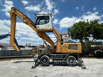 Liebherr LH30M Materialumschlag