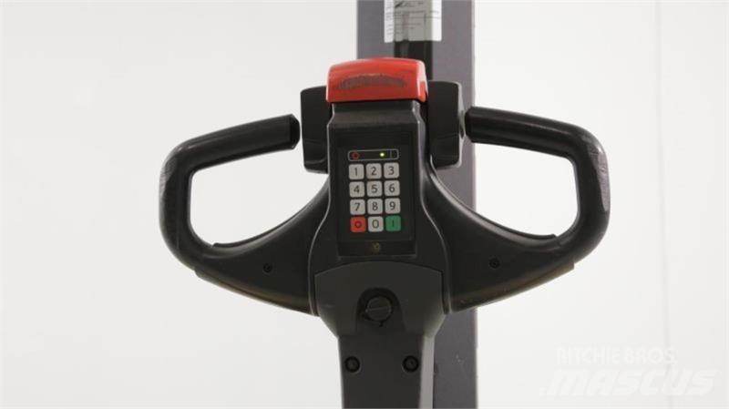 BT SWE080L Selbstfahrstapler