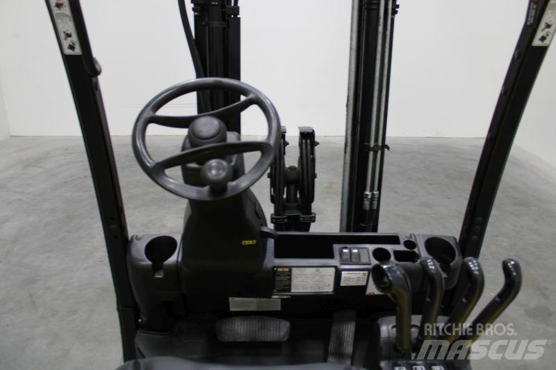 Yale ERP25VL Elektro Stapler