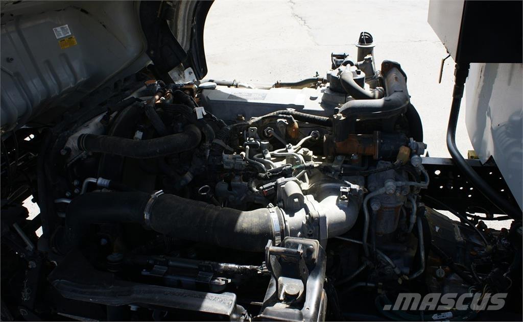 Isuzu NRR Müllwagen