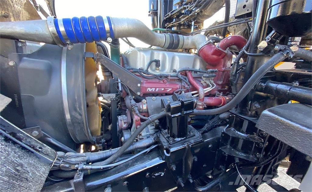 Mack LEU613 Müllwagen