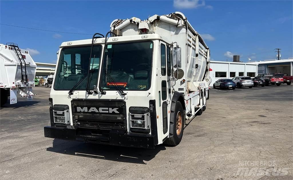 Mack LR613 Müllwagen