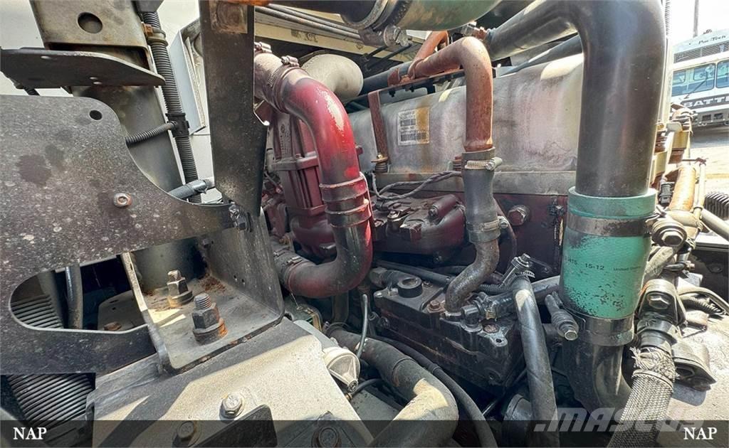 Mack LR613 Müllwagen