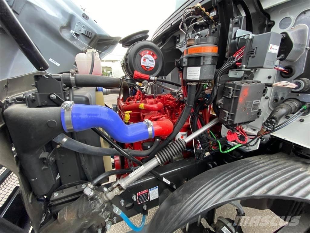 Mack MD6 Greifer