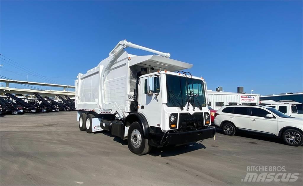 Mack MRU618 Müllwagen