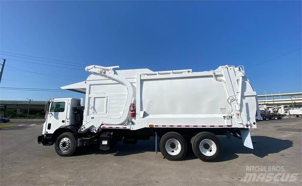 Mack MRU618 Müllwagen