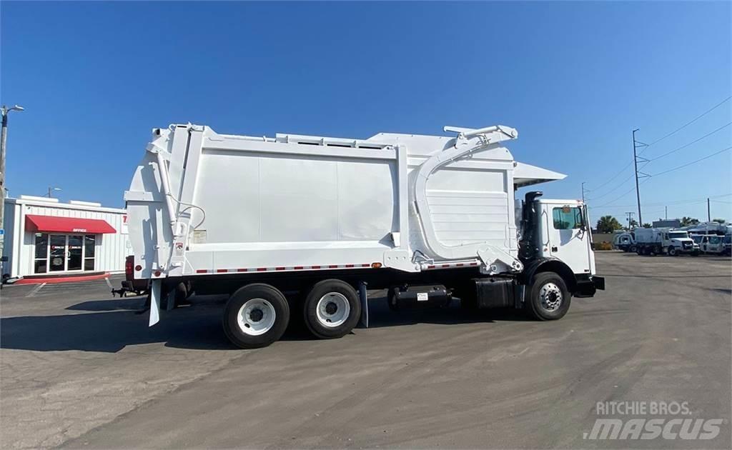 Mack MRU618 Müllwagen