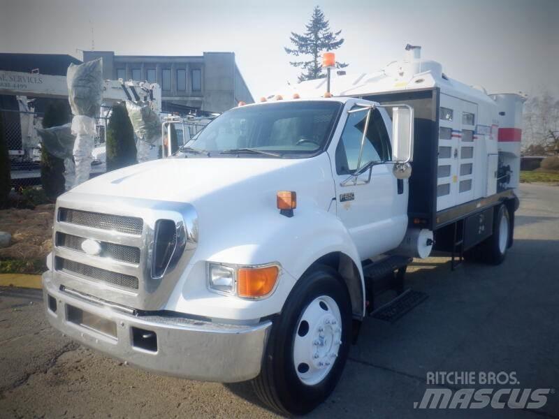 Ford F-650 Saug- und Druckwagen