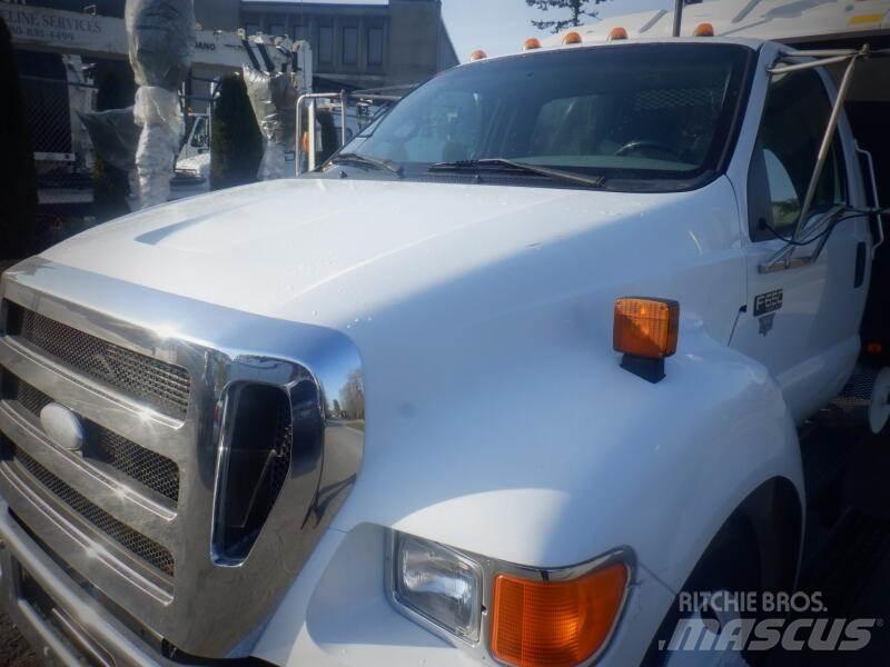 Ford F-650 Saug- und Druckwagen