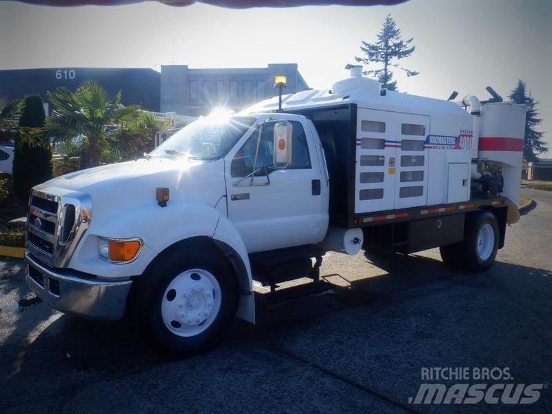 Ford F-650 Saug- und Druckwagen